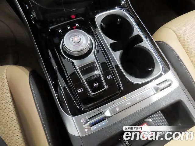 Kia Carnival 2021 thumb 9