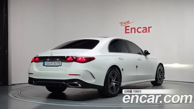 Mercedes-Benz E-Класс 2026 thumb 2