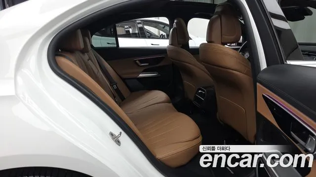 Mercedes-Benz E-Класс 2026 thumb 12