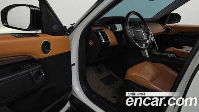 Land Rover Discovery 2018 thumb 9