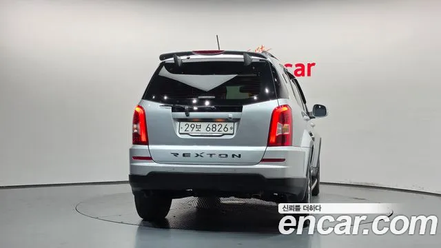 KG_Mobility_Ssangyong Rexton 2012 thumb 4