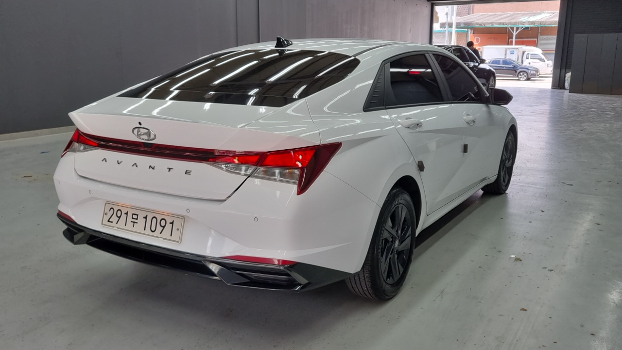 Hyundai Avante 2022 thumb 2