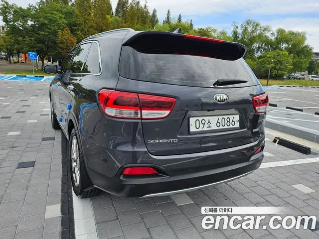 Kia Sorento 2017 thumb 4