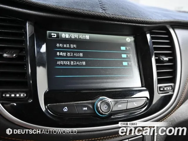 ChevroletGMDaewoo Tracker 2017 thumb 8