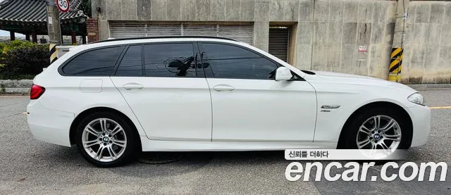 BMW 5-Series 2012 thumb 2