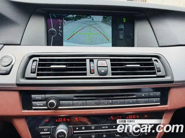 BMW 5-Series 2012 thumb 12