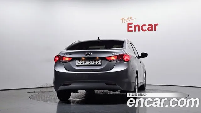 Hyundai Avante 2013 thumb 4