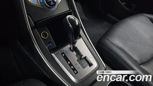 Hyundai Avante 2013 thumb 9