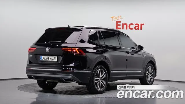 Volkswagen Tiguan 2020 thumb 2