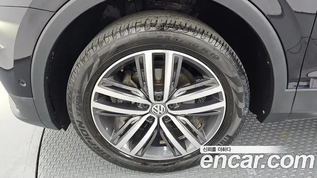 Volkswagen Tiguan 2020 thumb 5