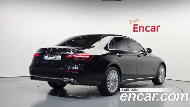 Mercedes-Benz E-Класс 2021 thumb 2
