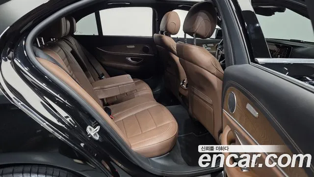 Mercedes-Benz E-Класс 2021 thumb 12