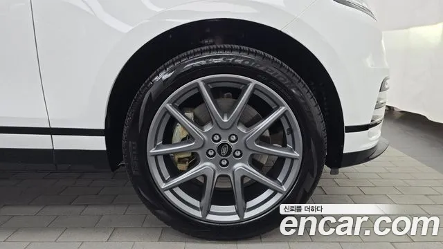 Land Rover Range Rover Velar 2022 thumb 5