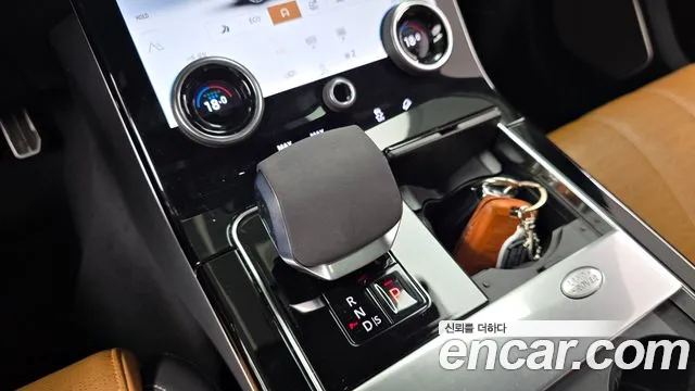 Land Rover Range Rover Velar 2022 thumb 9