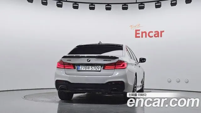 BMW 5-Series 2019 thumb 4