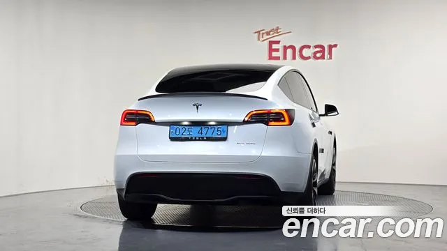 Tesla Model Y 2022 thumb 3