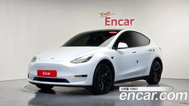 Tesla Model Y 2022 thumb 10