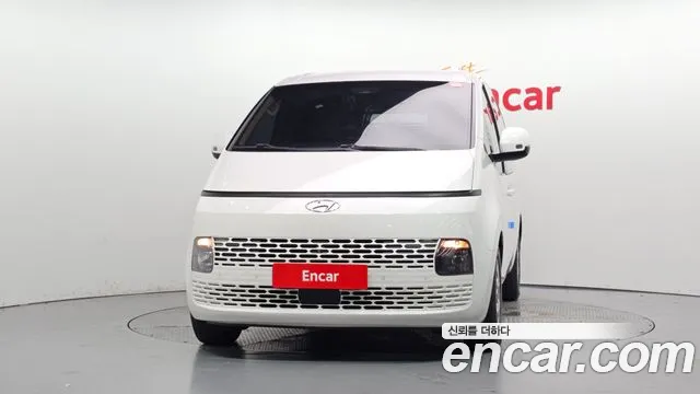 Hyundai Staria 2021 thumb 3