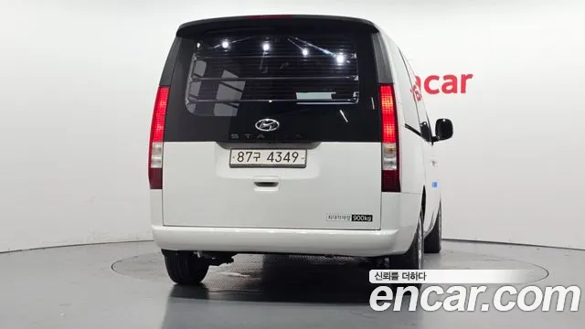 Hyundai Staria 2021 thumb 4
