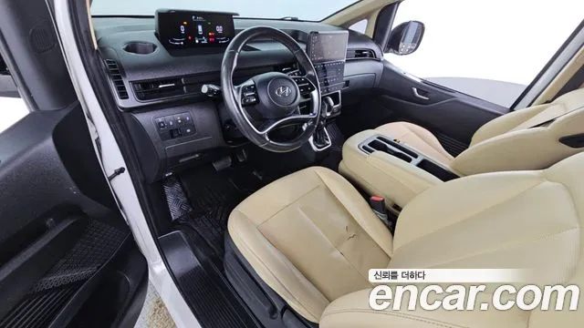 Hyundai Staria 2021 thumb 7