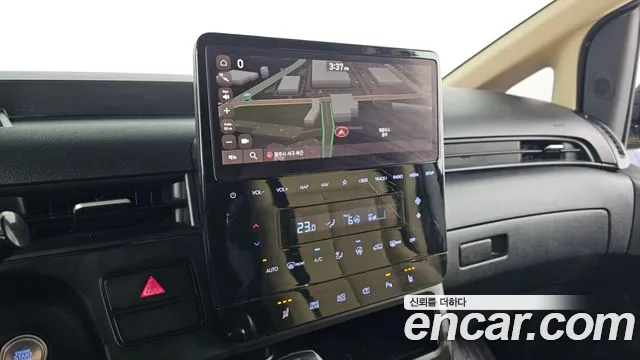 Hyundai Staria 2021 thumb 12