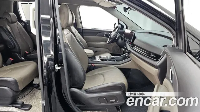 Kia Carnival 2024 thumb 11