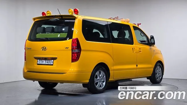 Hyundai Starex 2018 thumb 2