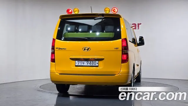 Hyundai Starex 2018 thumb 4