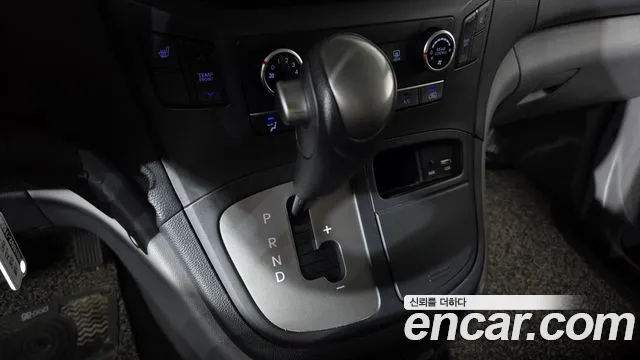 Hyundai Starex 2018 thumb 9