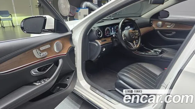 Mercedes-Benz E-Класс 2020 thumb 10