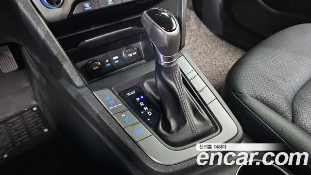 Hyundai Avante 2016 thumb 9