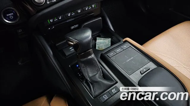 Lexus ES 2022 thumb 9