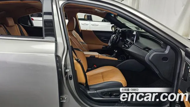 Lexus ES 2022 thumb 11