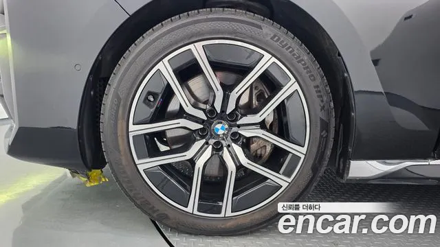 BMW 7-Series 2023 thumb 5
