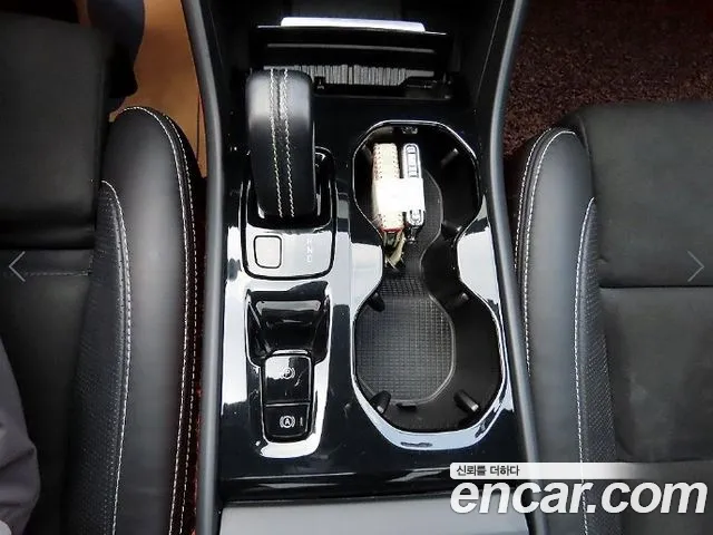 Volvo XC40 2019 thumb 10