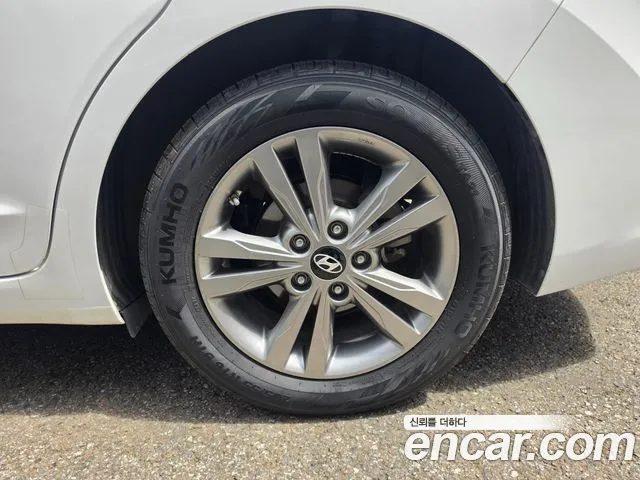 Hyundai Avante 2016 thumb 5