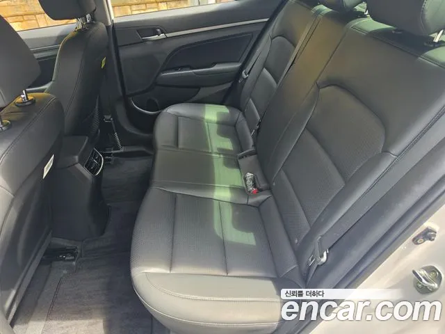 Hyundai Avante 2016 thumb 8