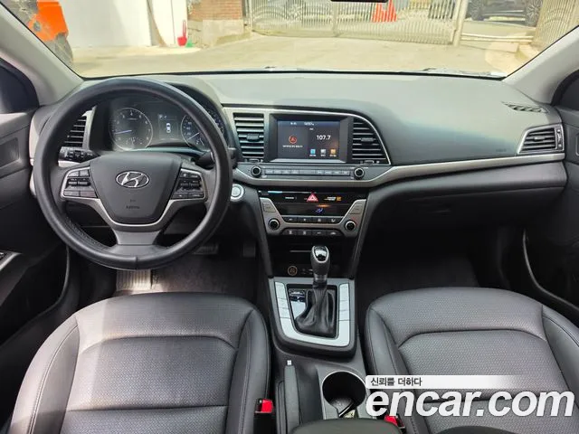 Hyundai Avante 2016 thumb 9