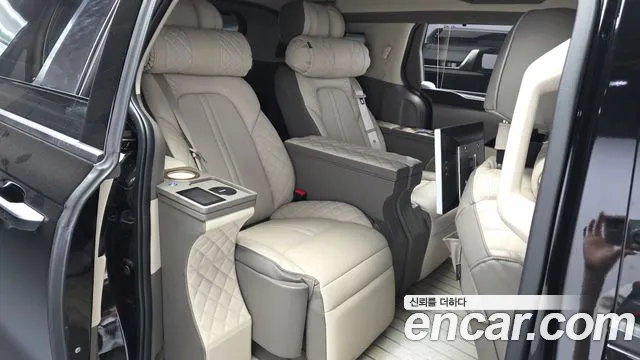 Kia Carnival 2022 thumb 10