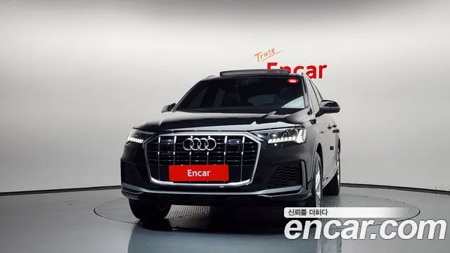 Audi Q7 2021 thumb 3