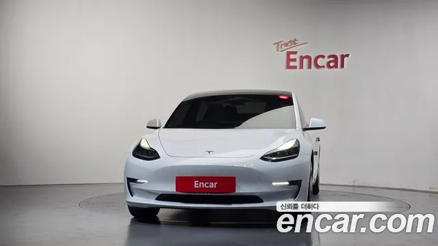 Tesla Model 3 2021 thumb 3
