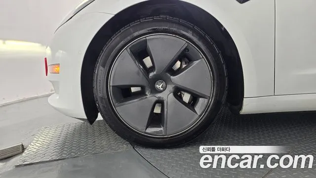 Tesla Model 3 2021 thumb 5