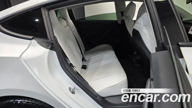 Tesla Model 3 2021 thumb 11