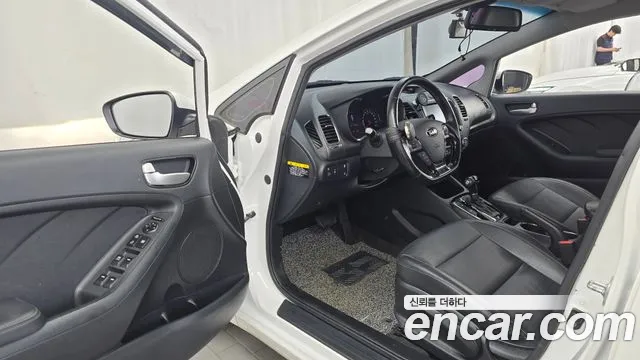 Kia K3 2017 thumb 10
