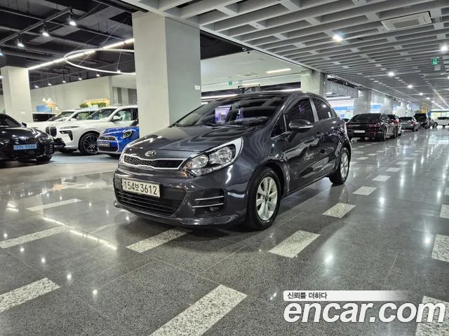 Kia Pride 2015 thumb 11