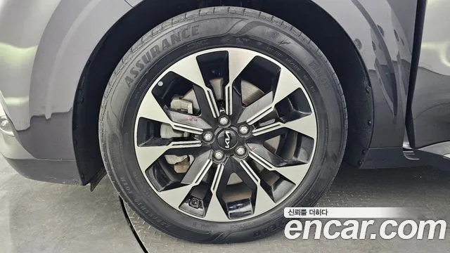 Kia Carnival 2023 thumb 5