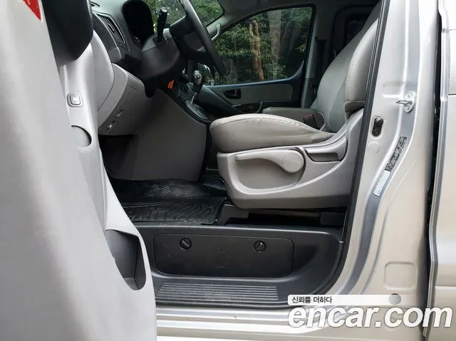 Hyundai Starex 2013 thumb 6