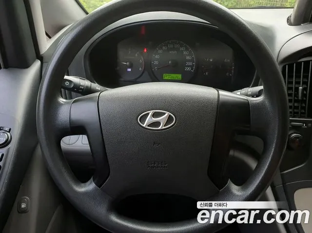 Hyundai Starex 2013 thumb 10