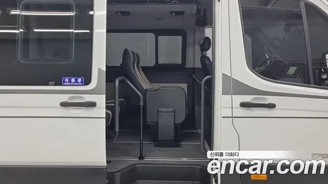 Hyundai Staria 2019 thumb 11