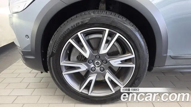 Volvo V90 2018 thumb 5
